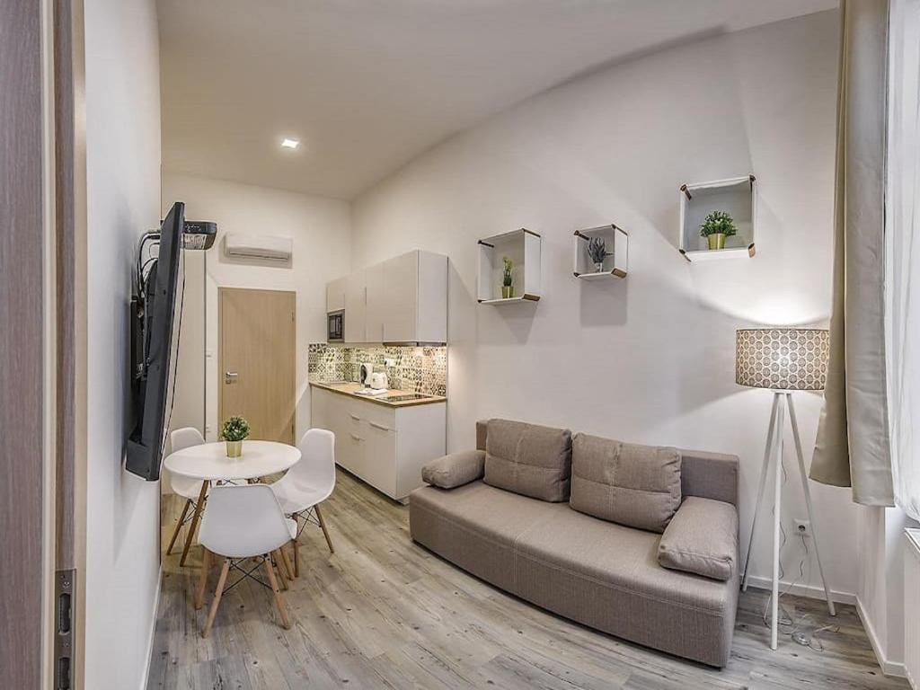Glam Downtown Apartments Boedapest Buitenkant foto