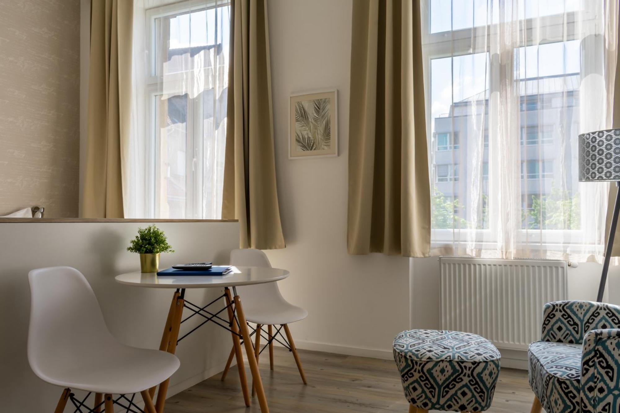 Glam Downtown Apartments Boedapest Buitenkant foto