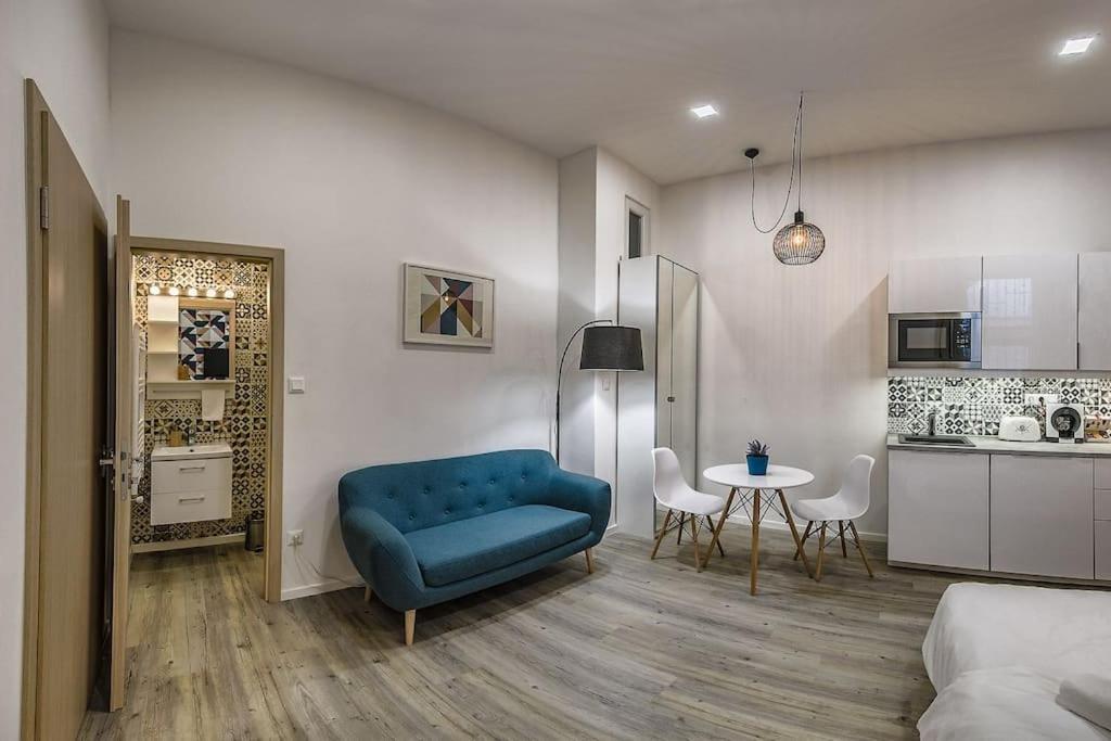 Glam Downtown Apartments Boedapest Buitenkant foto